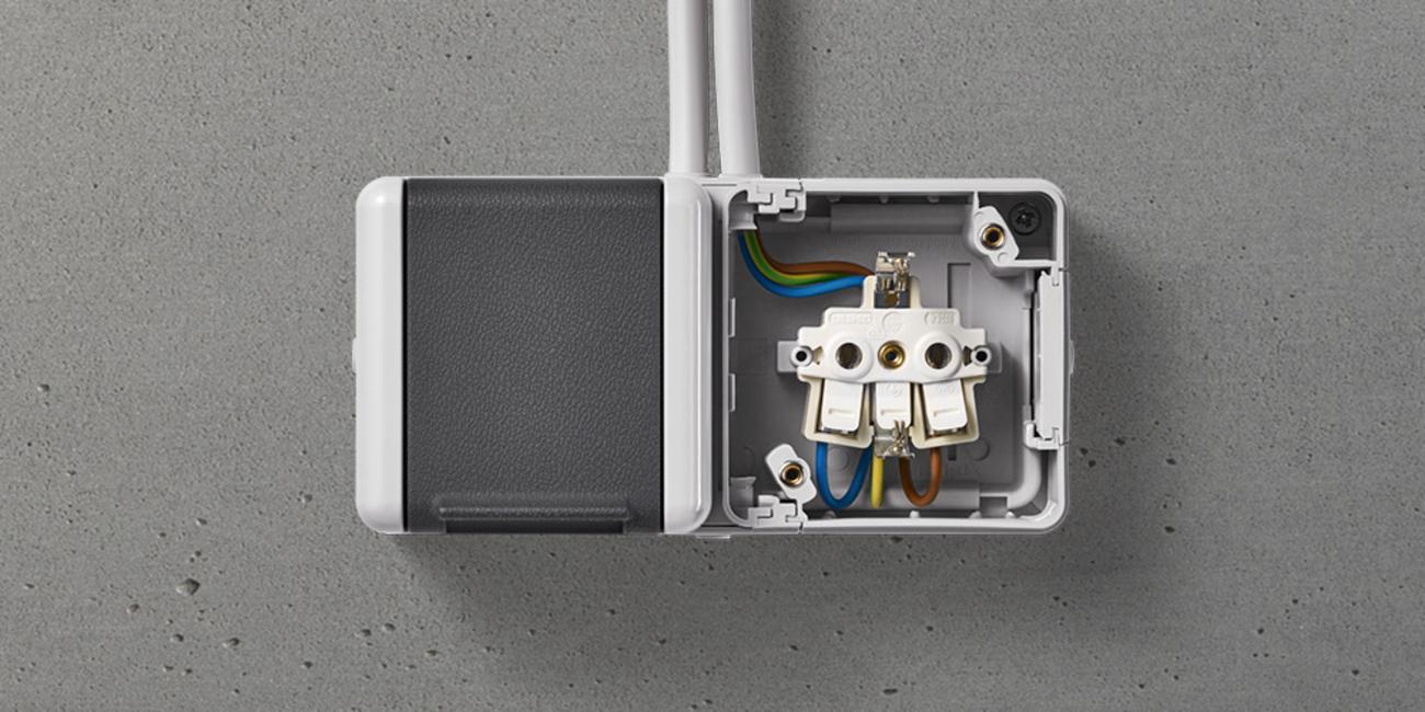 Doppelsteckdose mit Trennsteg bei Olaf Lachmann GmbH in Luckau